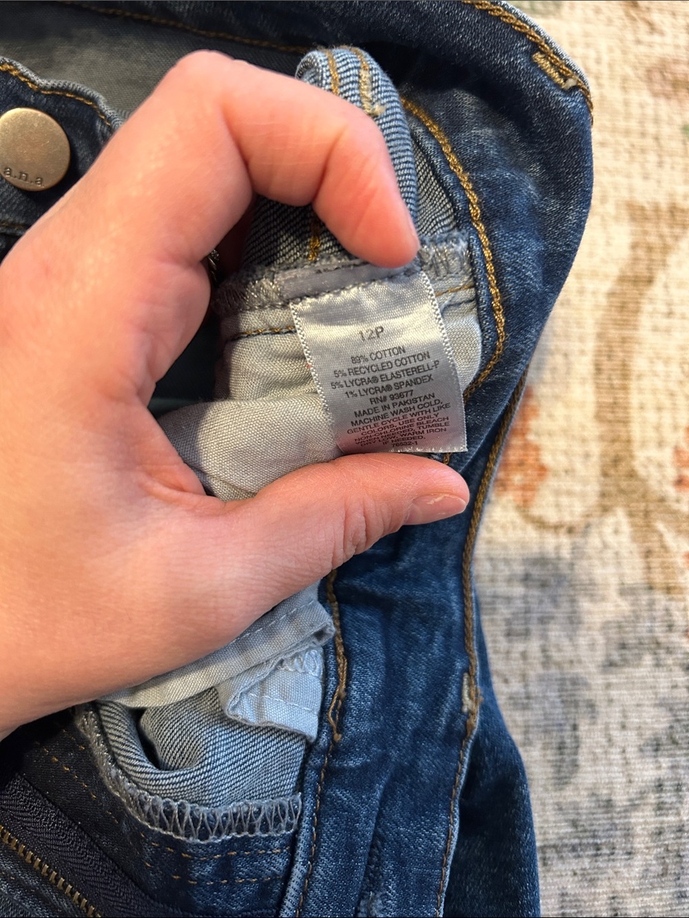 a.n.a Women’s Jeans - Classic Straight Fit - Picture 3 of 4